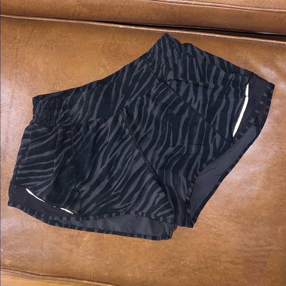 Lululemon Hotty Hot shorts